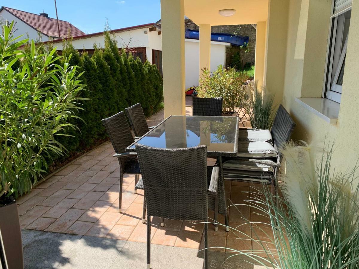 Terrassenwohnung In Estenfeld Bei Wuerzburg Екстериор снимка