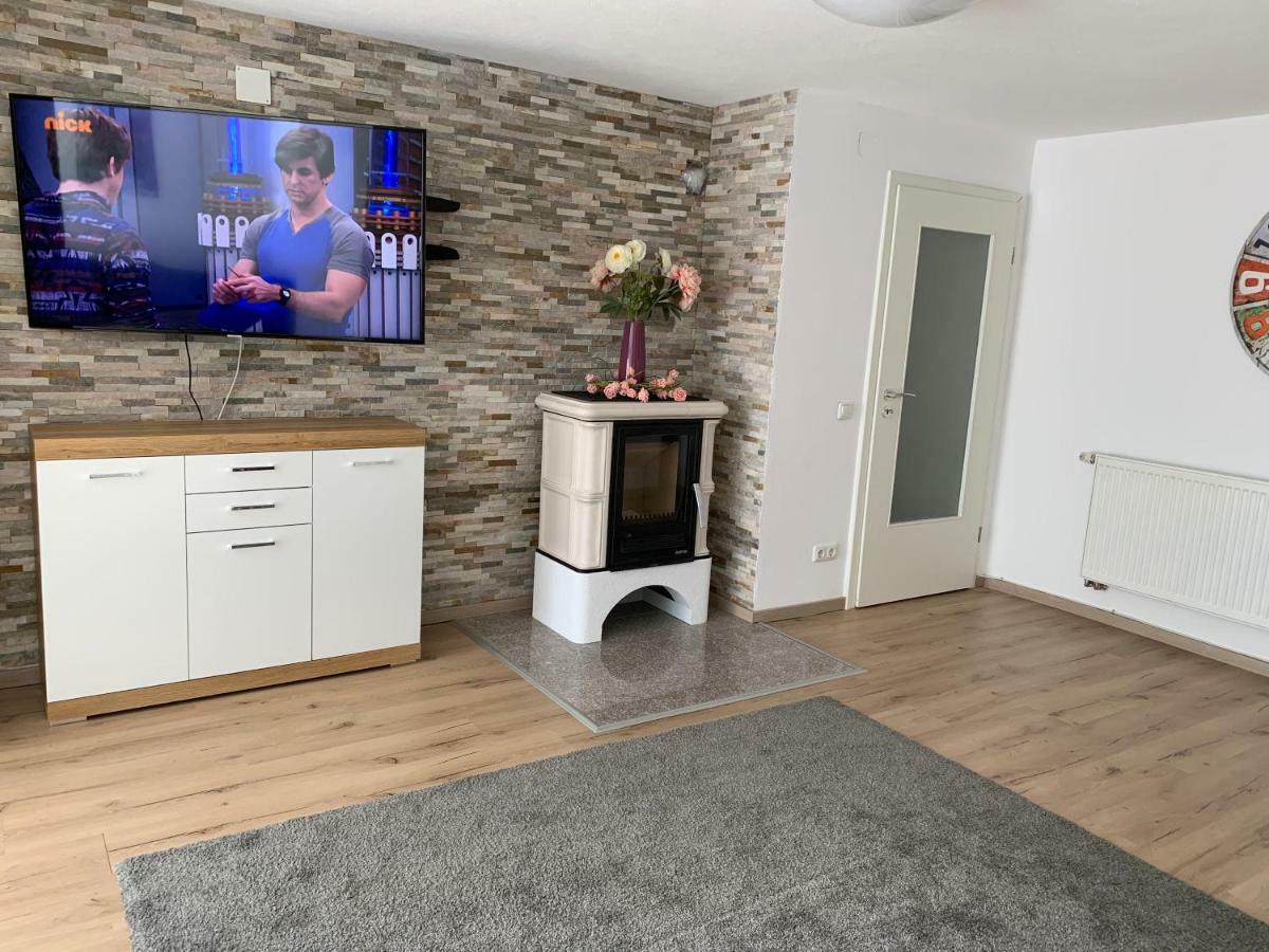 Terrassenwohnung In Estenfeld Bei Wuerzburg Екстериор снимка