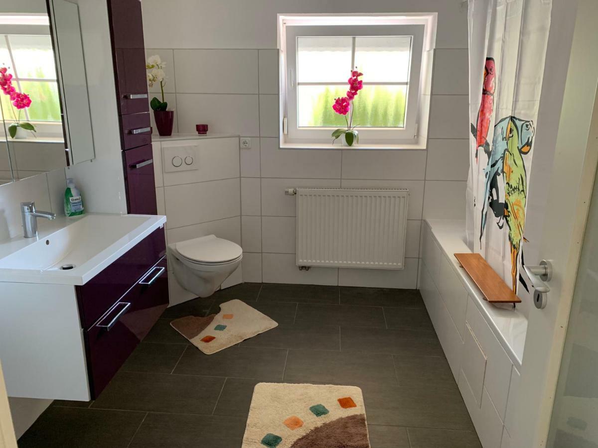 Terrassenwohnung In Estenfeld Bei Wuerzburg Екстериор снимка