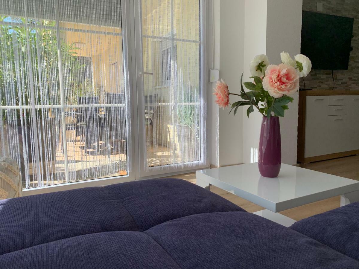 Terrassenwohnung In Estenfeld Bei Wuerzburg Екстериор снимка