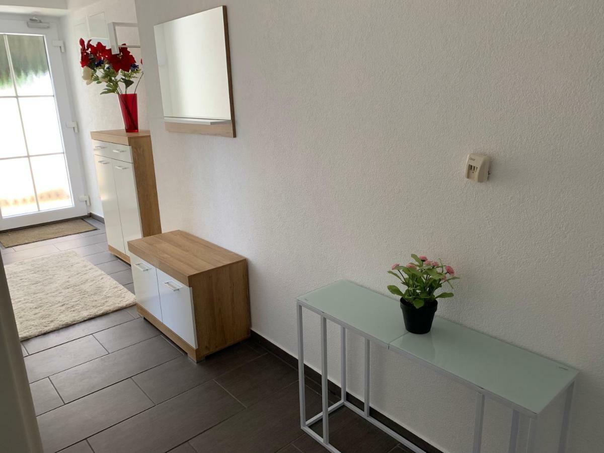 Terrassenwohnung In Estenfeld Bei Wuerzburg Екстериор снимка
